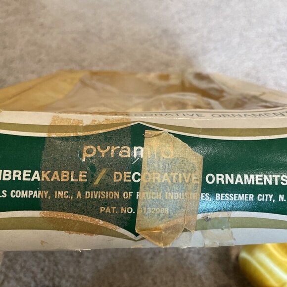 Vintage Pyramid Satin Sheen Christmas Ornaments Balls Gold Small Large Lot of 30 - Picture 9 of 11
